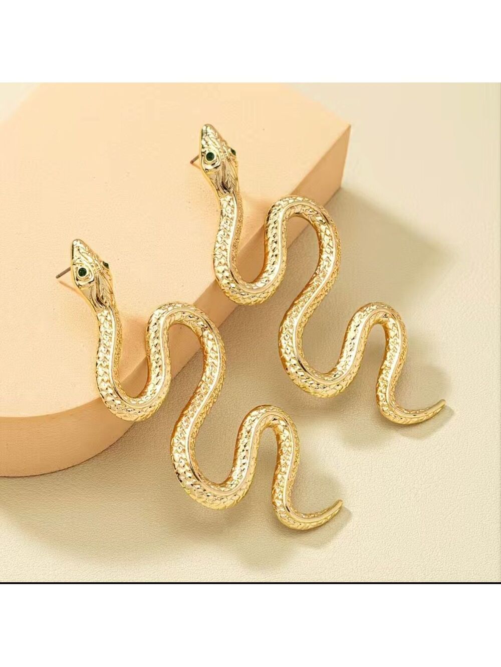 Snaking Slither-Gold